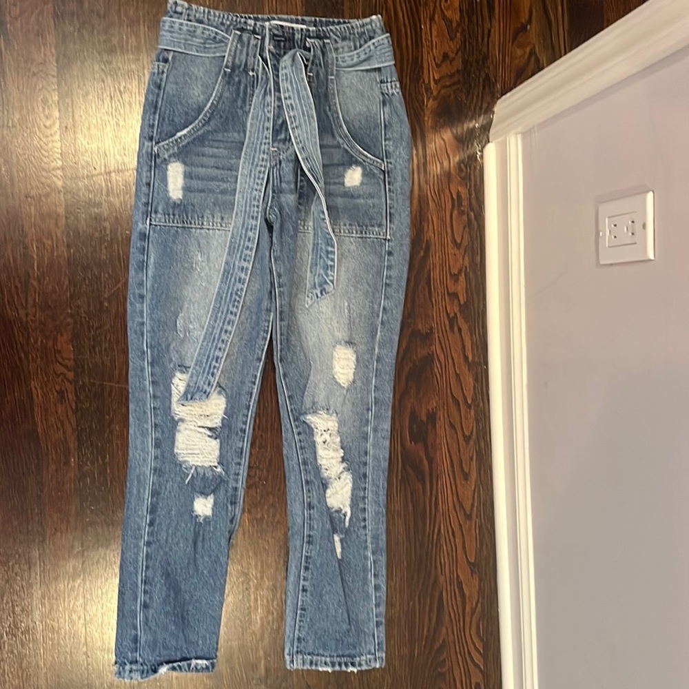 Jeans with jean belt